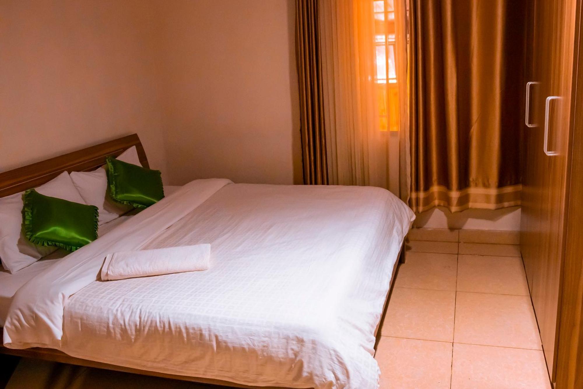 B.Maurice Guest House Kigali Exterior photo