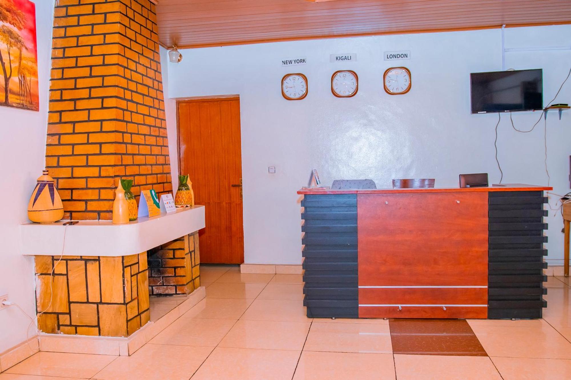 B.Maurice Guest House Kigali Exterior photo