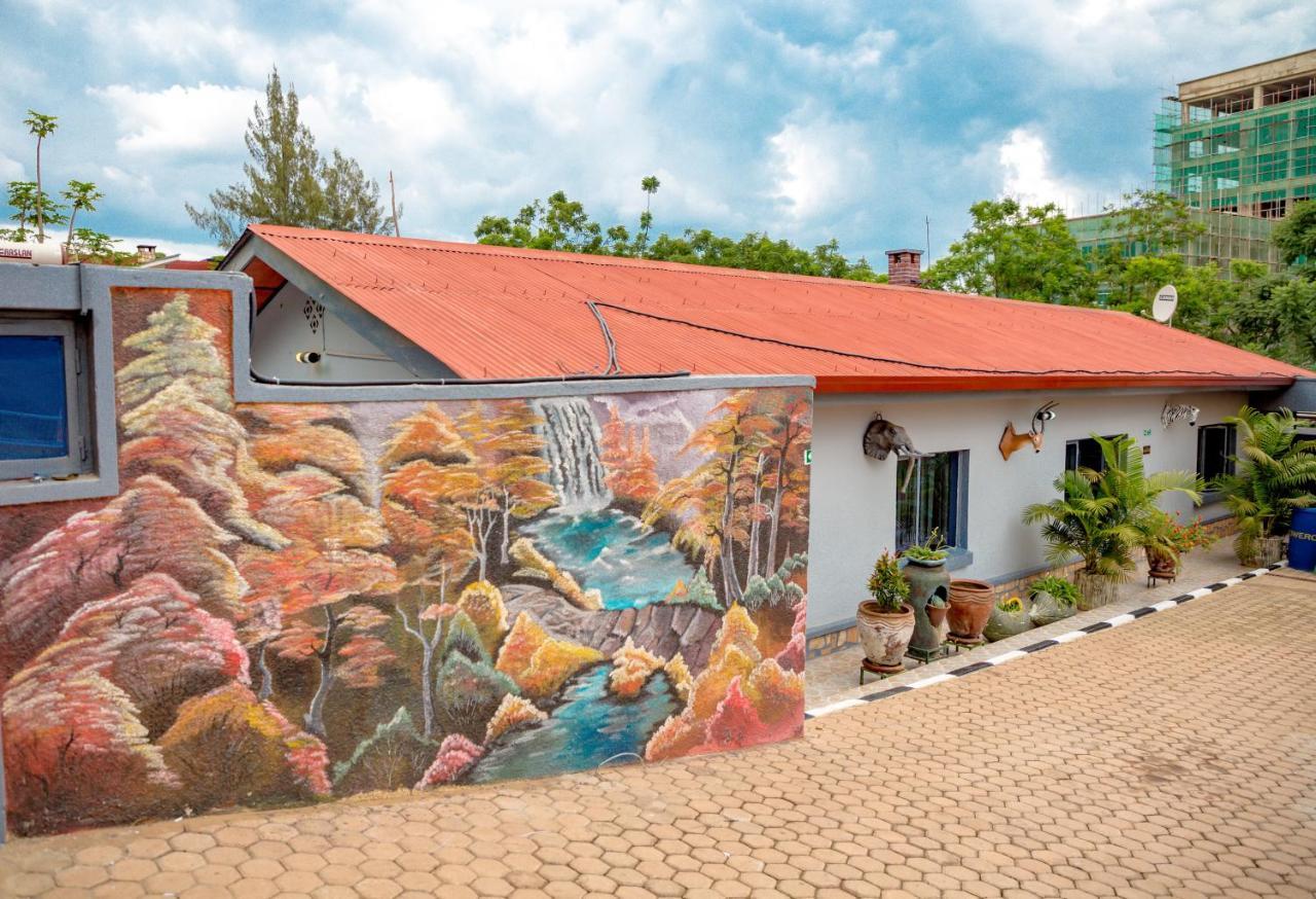 B.Maurice Guest House Kigali Exterior photo